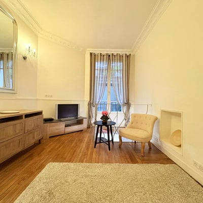 Location d’un studio meublé, 22 m², 7ᵉ arrondissement, Paris, France